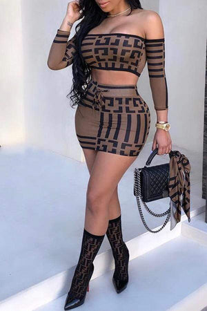 Sexy Dew Shoulder Printed Coffee Skirt Set - VogueRegion