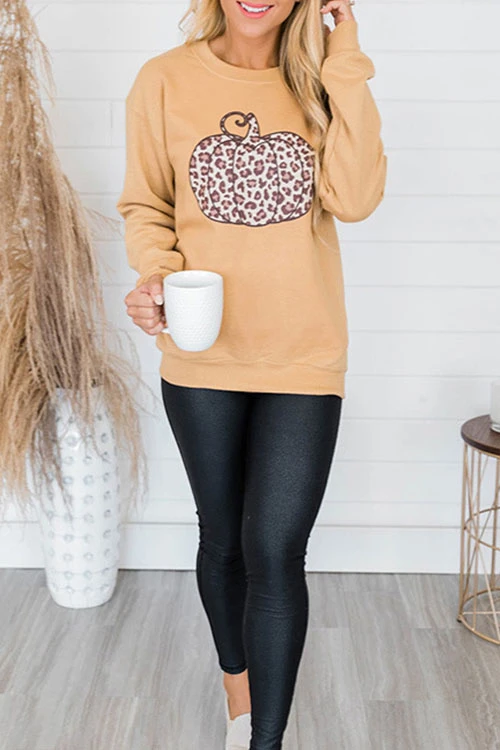 Halloween Leopard Pumpkin Graphic Sweatshirt